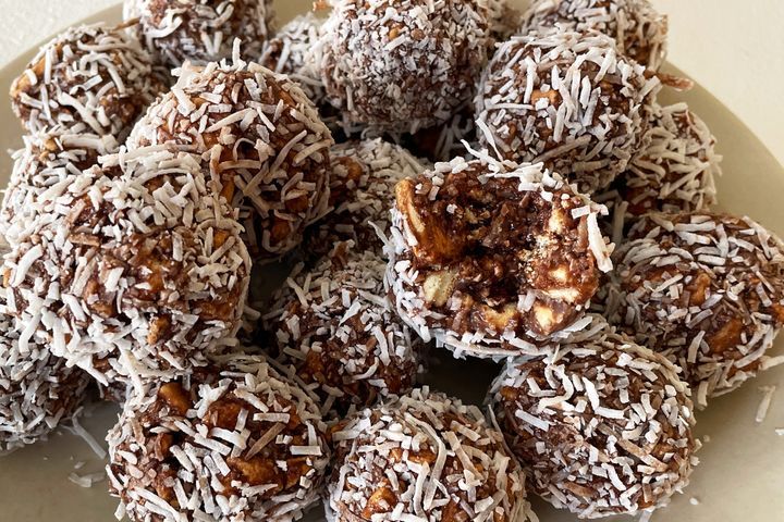 Chocolate coconut bites with shredded topping