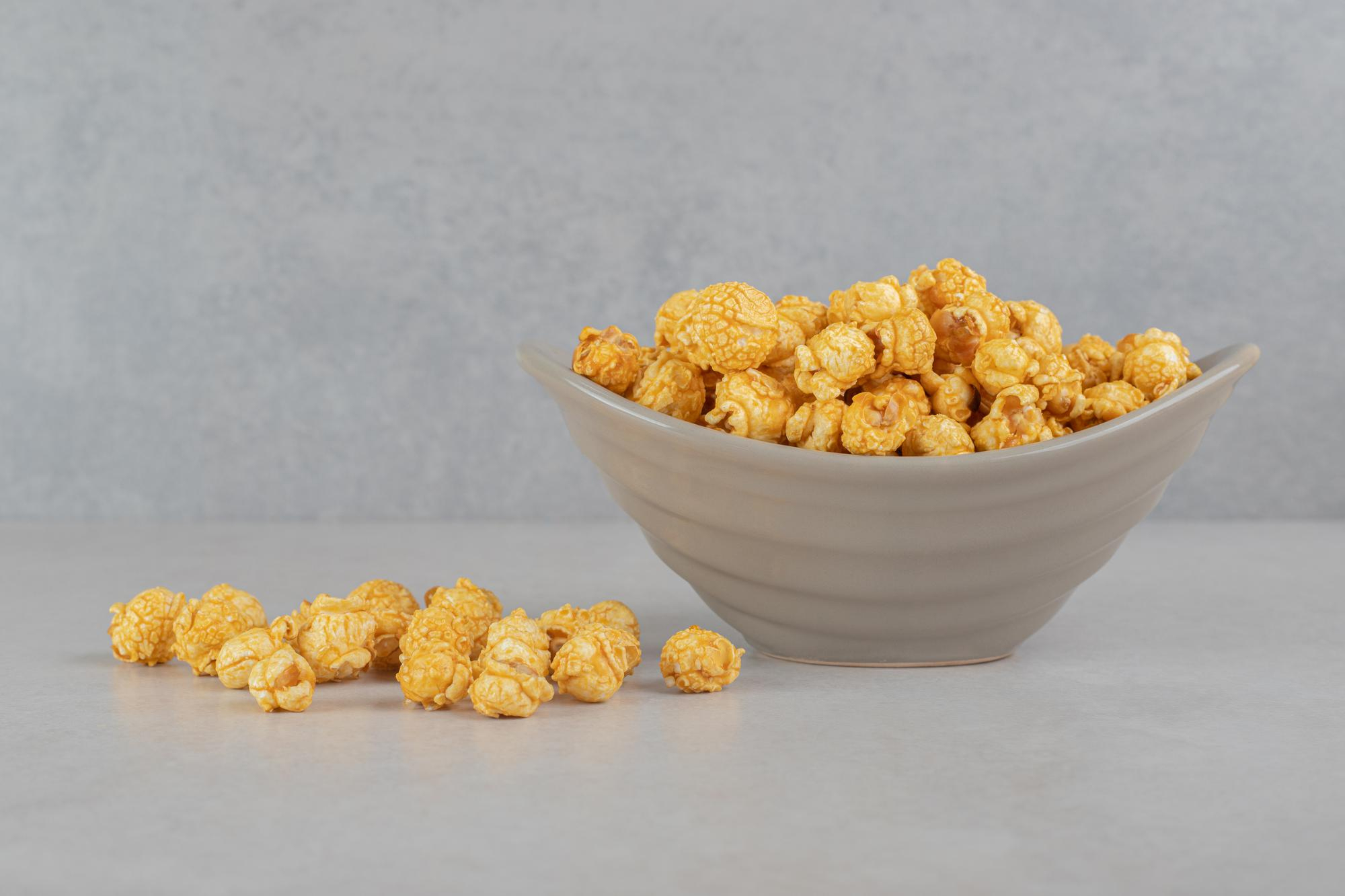 Caramel popcorn in ceramic bowl