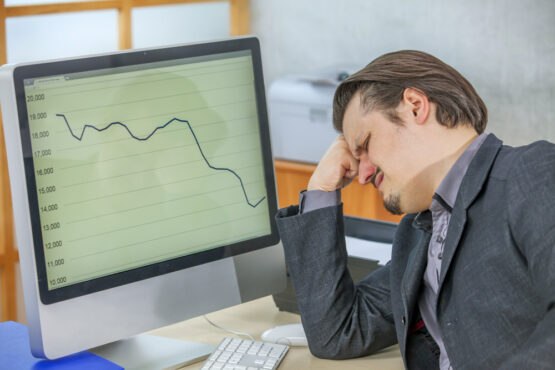 Manager saw a report that signs a failing business