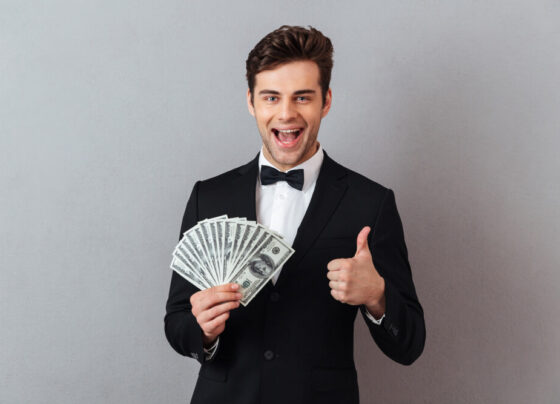 Smart Financial Lessons That Explain How the Rich Stay Rich