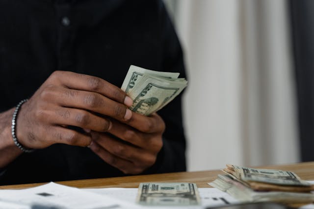 How to Get Rich With No Money: 10 Smart Tips
